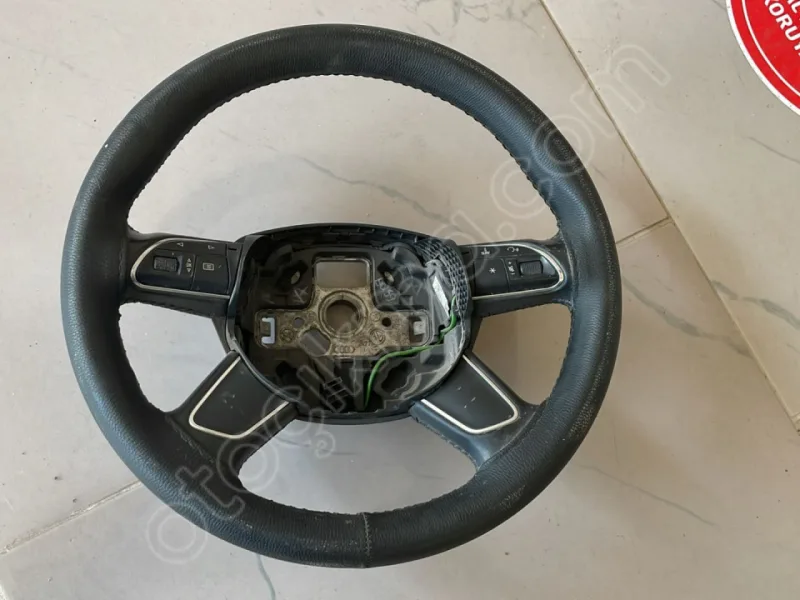 Audi A3 8Y Direksiyon Simidi Fonksiyonel Deri