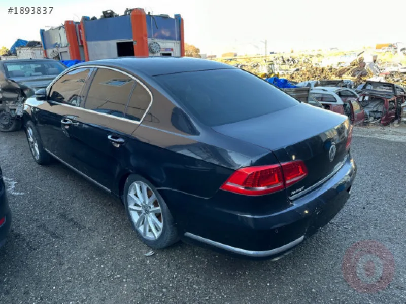Volkswagen Passat B7 Arka Stop Lambası Sağ (Dış)