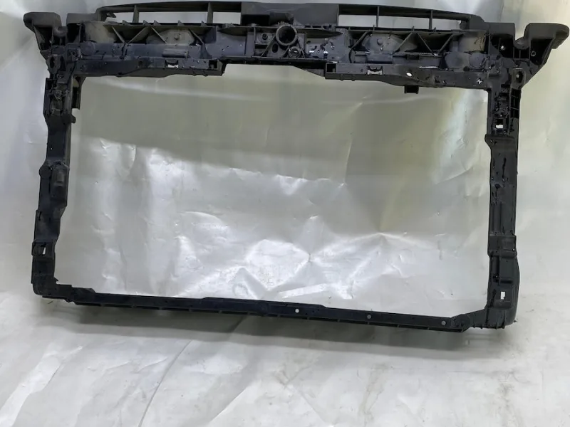 Volkswagen Golf 8 Ön Sağ Kapı Sacı / Dolu Kapı