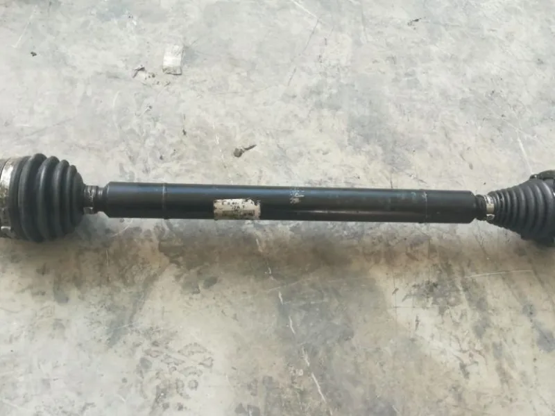 Volkswagen Polo 9N Aks Mili Sağ Ön Komple