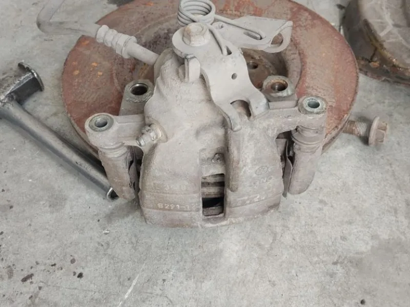 Volkswagen Transporter T5 Fren Kaliperi Sağ Ön Çift Piston