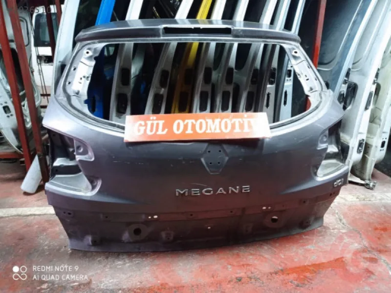 Renault Megane 3 Bagaj Kapağı Komple Camlı