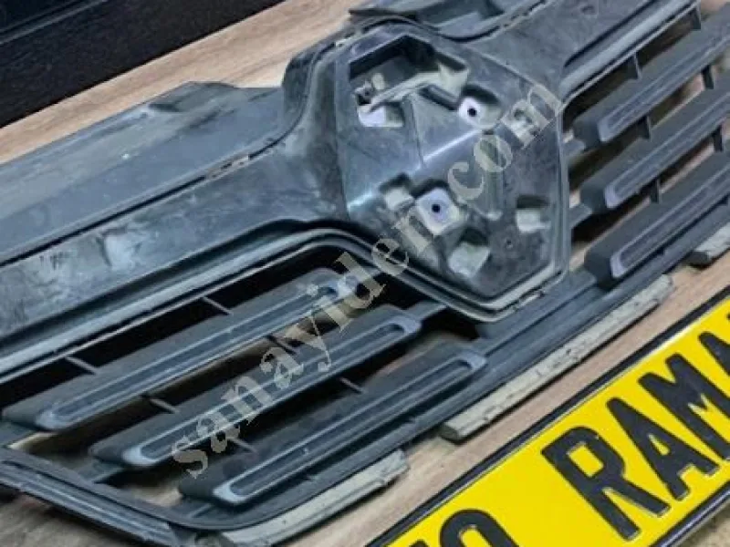 Renault Symbol Ön Panjur Krom/Siyah Nikelajlı