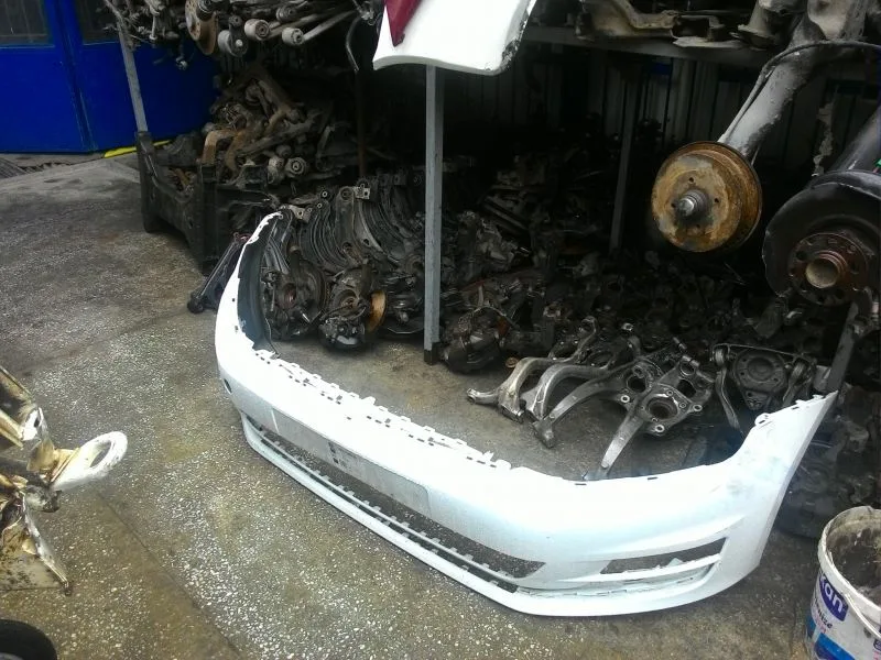 Volkswagen Golf 7 Ön Far Sol Orijinal Çıkma