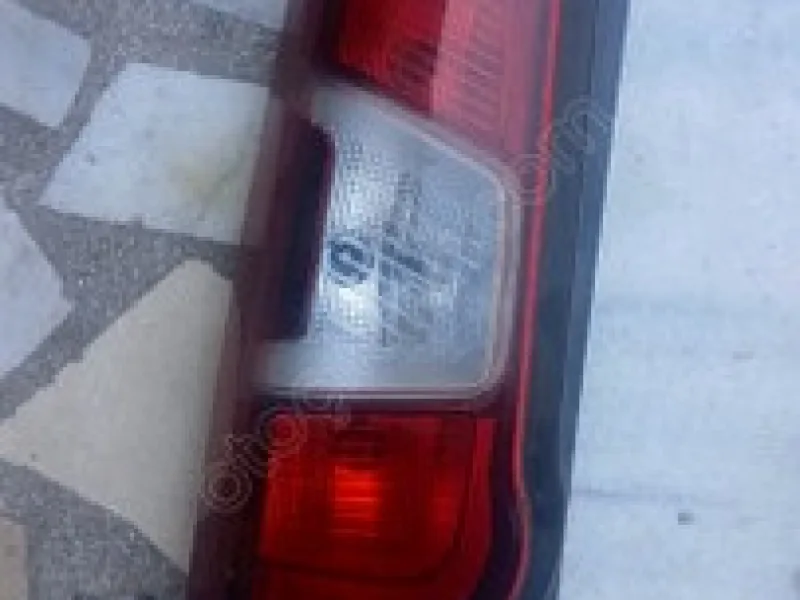 Peugeot Partner Arka Stop Lambası Sol (Dış)