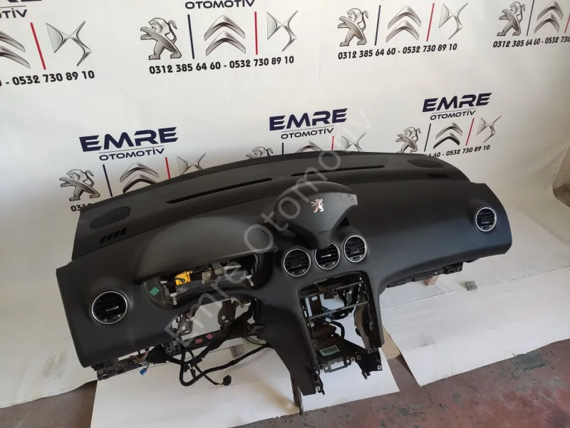 Peugeot 308 Mk1 Torpido Göğüslük Komple (Airbag Takımlı)