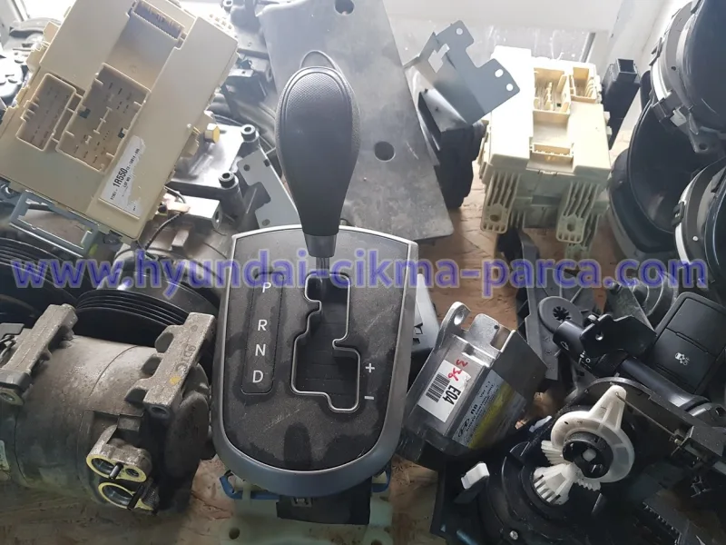 Hyundai i20 Mk1 Vites Halatı & Vites Mekanizması Kütüğü