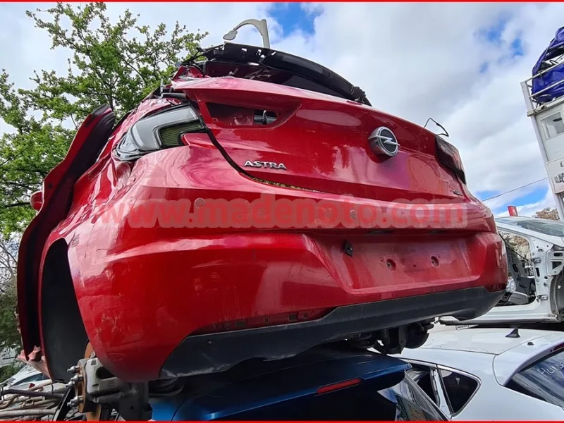Opel Astra K Benzin / Mazot Dağıtıcı Kütük (Rail)