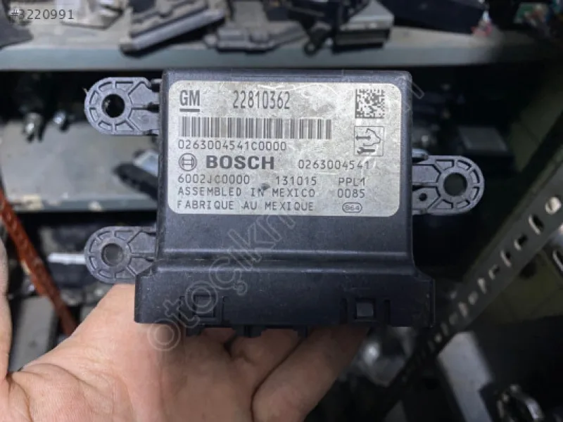 Opel Astra J Park Sensörü Beyni & Tesisatı