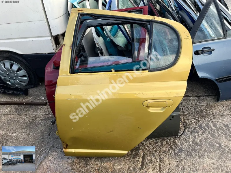 Toyota Yaris XP210 Arka Sol Kapı Sacı