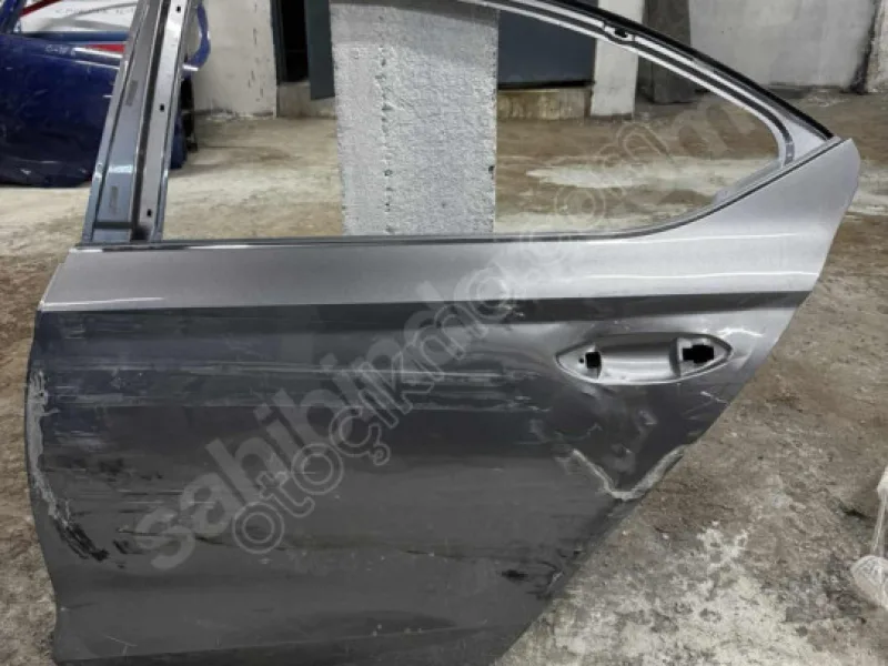 Skoda Octavia 3 Arka Sol Kapı Sacı