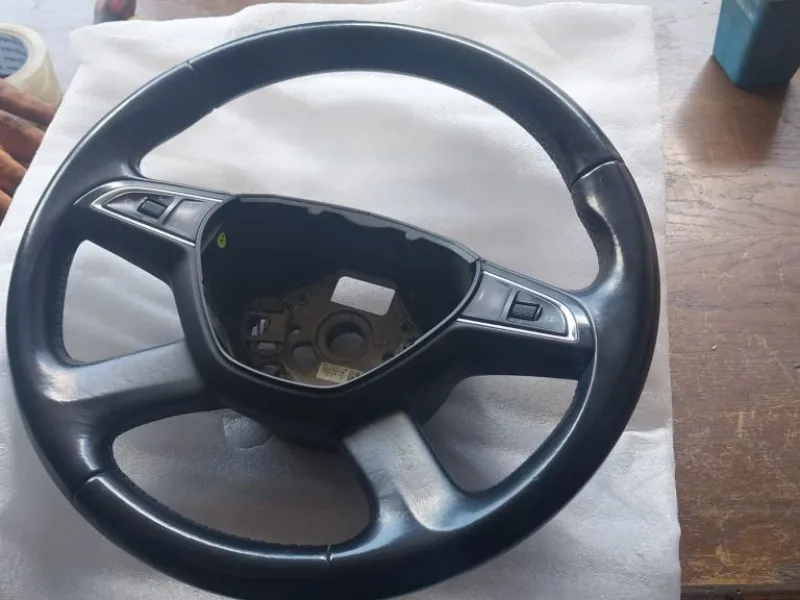 Skoda Octavia 4 Direksiyon Pompası & Yağ Haznesi