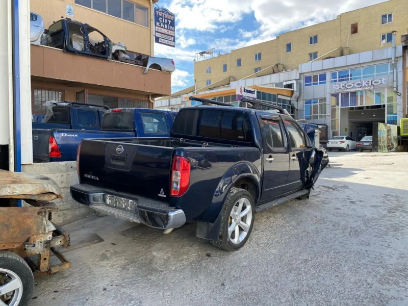Nissan Navara D23 Komple Çıkma Sandık Motor