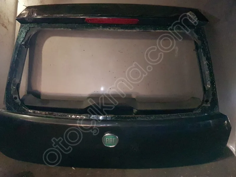 Fiat Punto Bagaj Kapağı Komple