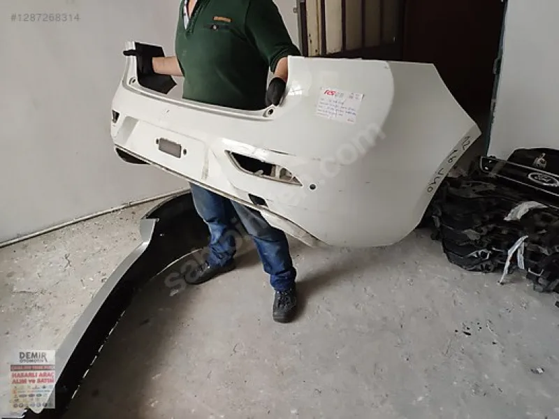 Volvo V40 II Ön / Arka Viraj Demiri Kütüğü