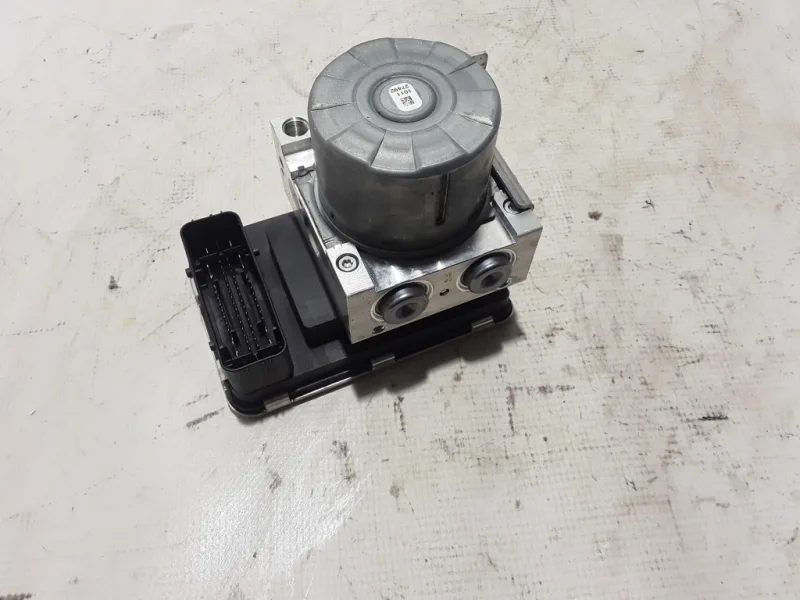 Volvo S60 III ABS / ESP Beyni ve Hidrolik Pompası