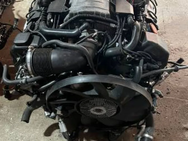 BMW X5 Komple Çıkma Motor Sandık