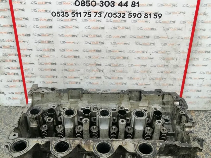 Peugeot 301 Silindir Kapağı Komple