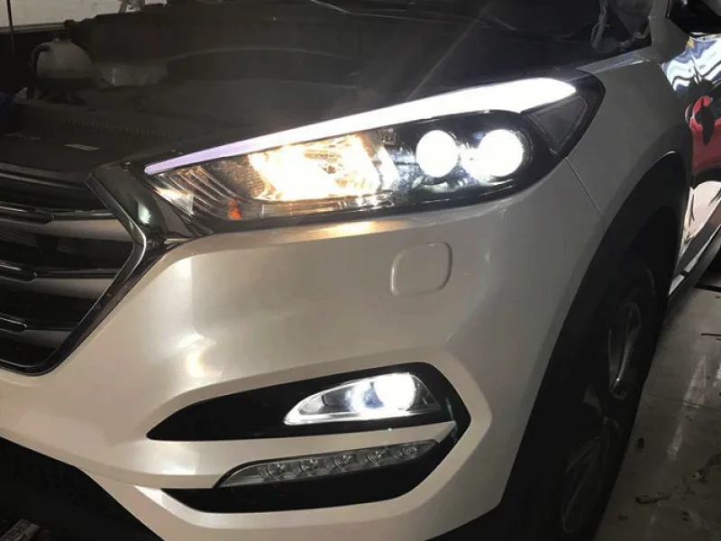 Hyundai Tucson Bi-Xenon LED Far Sol