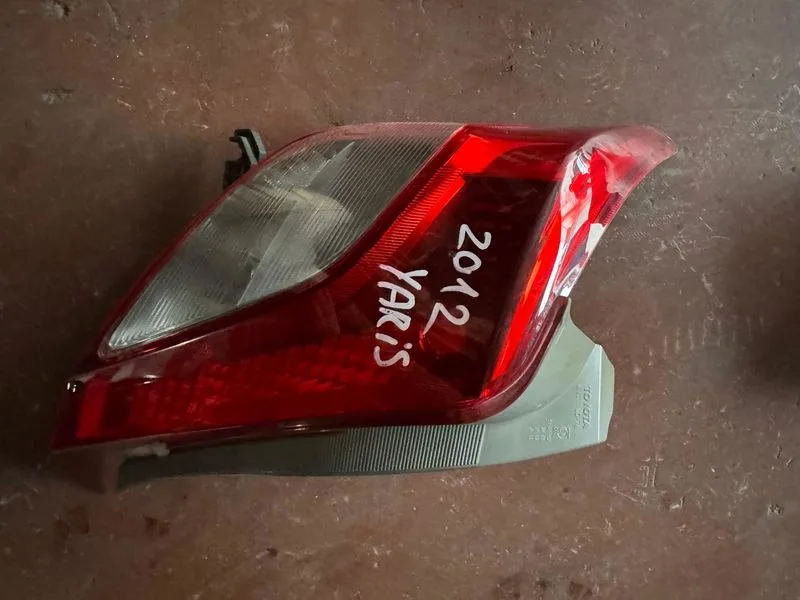 Toyota Yaris Sinyal Lambası Sol/Sağ