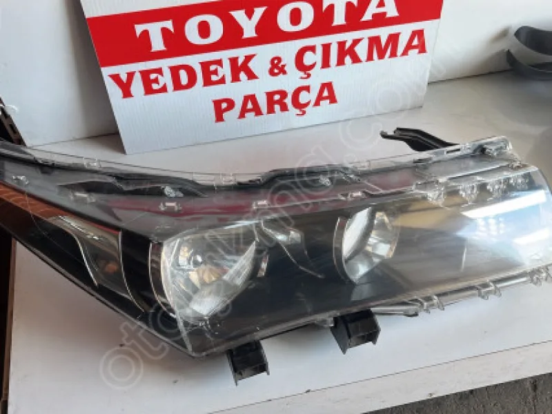 Toyota Corolla Ön Sağ Kapı Sacı / Dolu