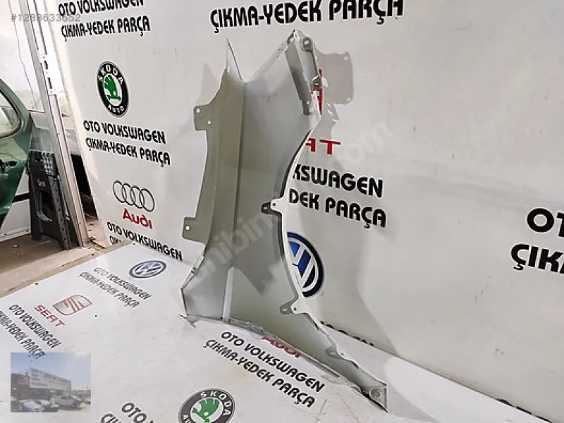 Skoda Fabia Ön Çamurluk Sağ Orijinal