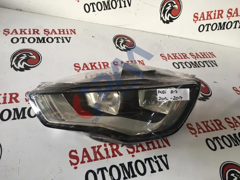 Audi A3 8P Bi-Xenon Adaptif LED Far Sağ